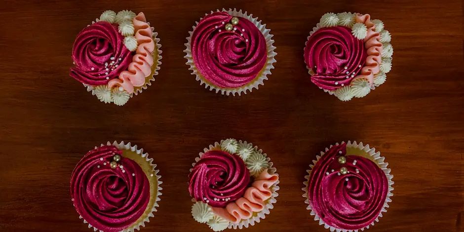 Cupcake decorating 101